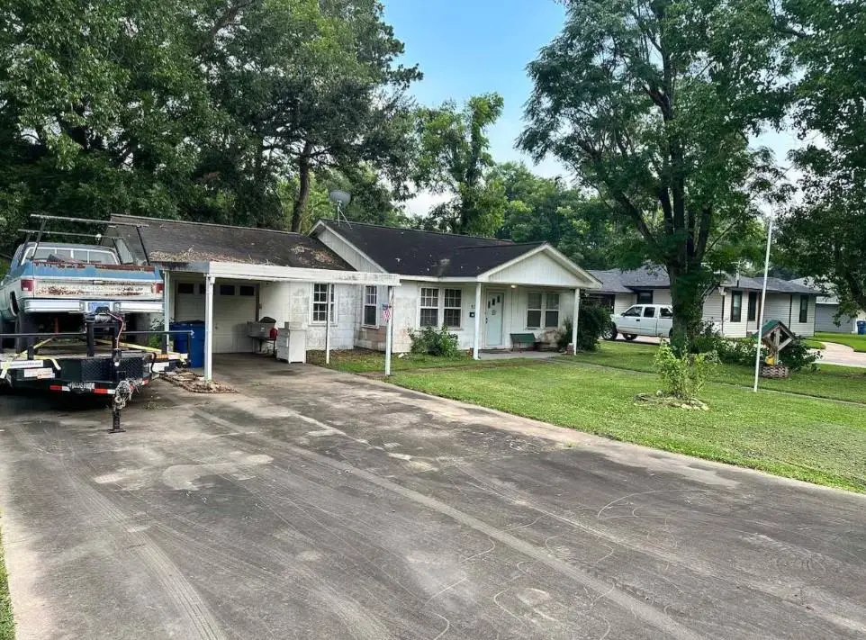 806 Brockman St, Sweeny, TX 77480 - #1