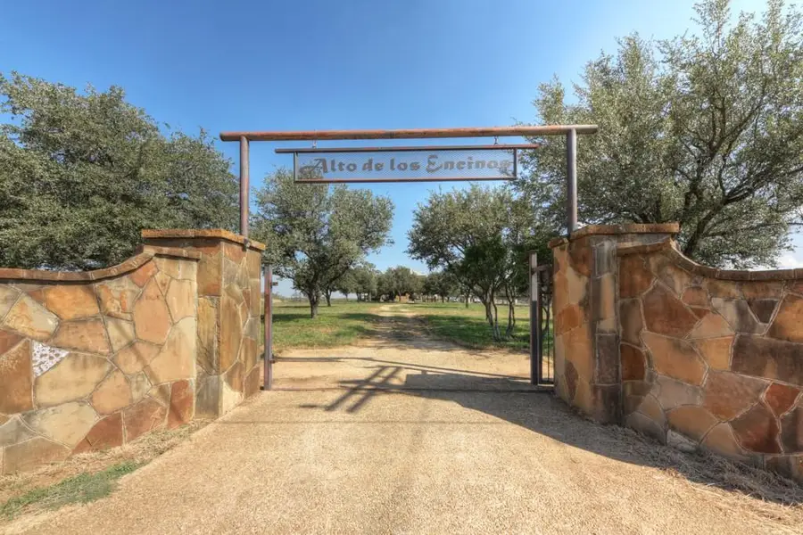 6887 Von Ormy Rd, Von Ormy, TX 78073 - #3