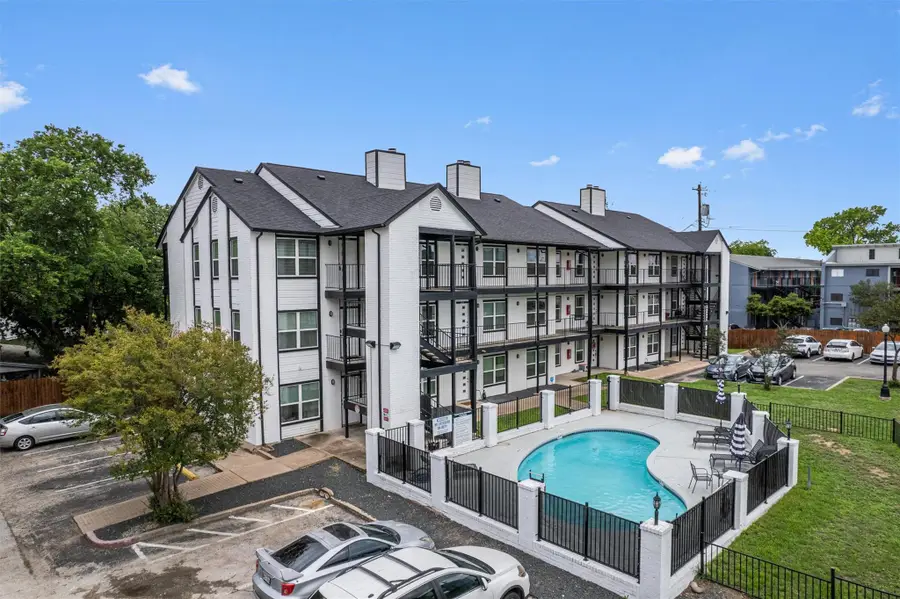 6409 Burns St #304, Austin, TX 78752 - #3