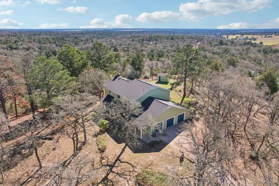 407 Country Ln, McDade, TX 78650 - #3