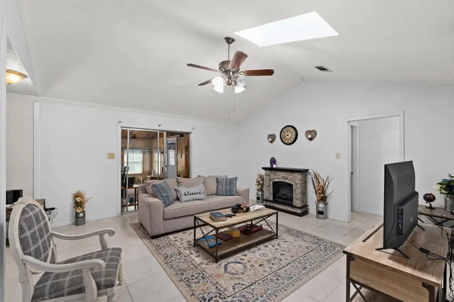 107 Hardeman St, Copperas Cove, TX 76522 - Image #3