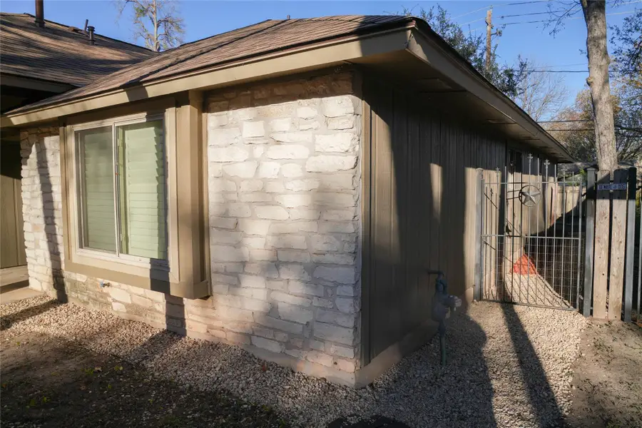 13123 Mill Stone Dr, Austin, TX 78729 - Image #3