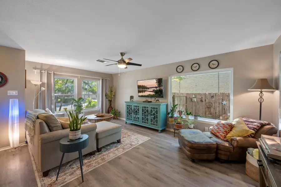 1607 Azalea Dr, Cedar Park, TX 78613 - Image #2