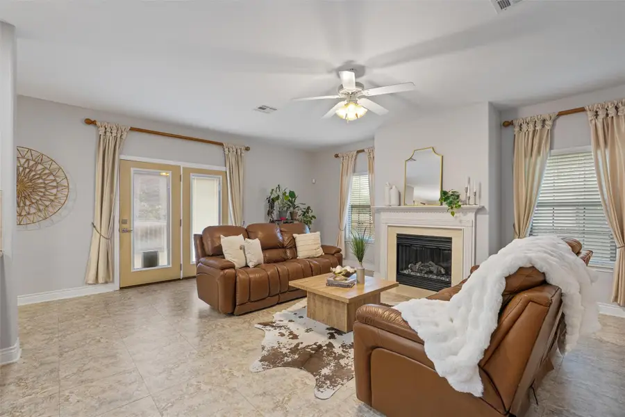 219 Wildwood Dr, Georgetown, TX 78633 - #3