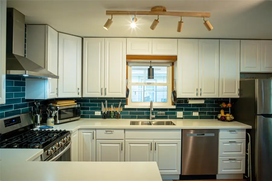 3303 Thompson St, Austin, TX 78702 - #2