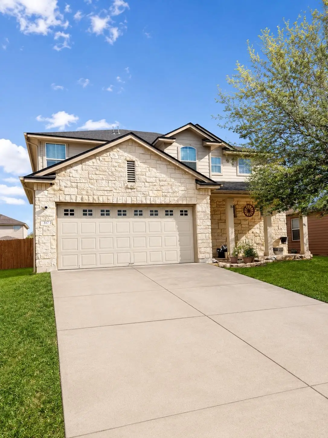 317 Altamont St, Hutto, TX 78634 - #1
