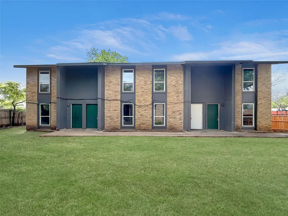 8611 Putnam Dr #102, Austin, TX 78757 - #1