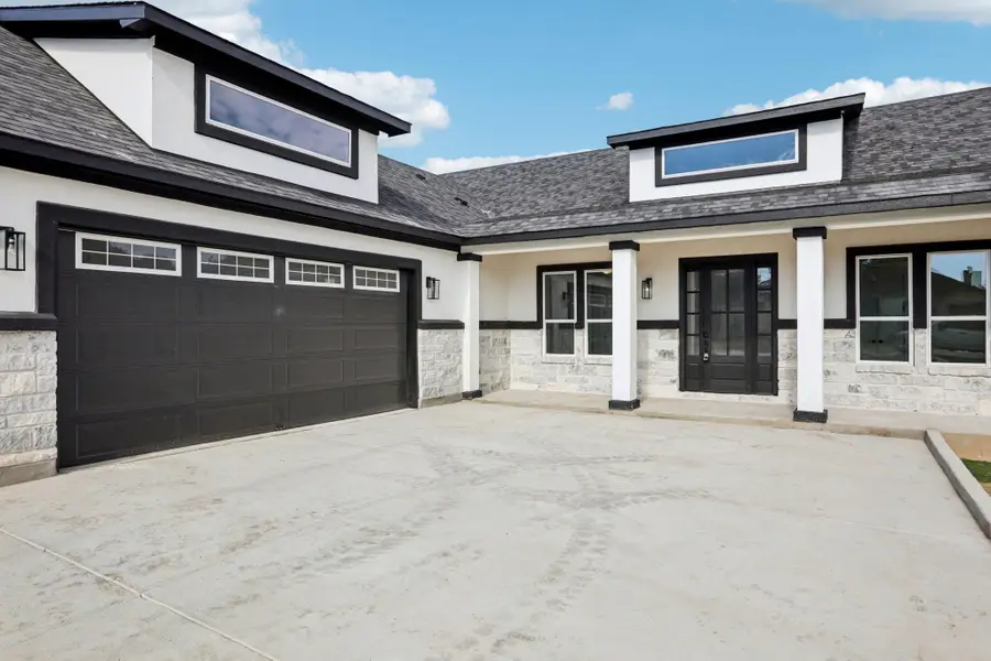 320 Yellow Ribbon Trl, Burnet, TX 78611 - Image #3