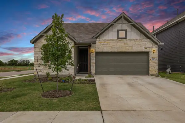 142 Prairie Falls Dr, Hutto, TX 78634