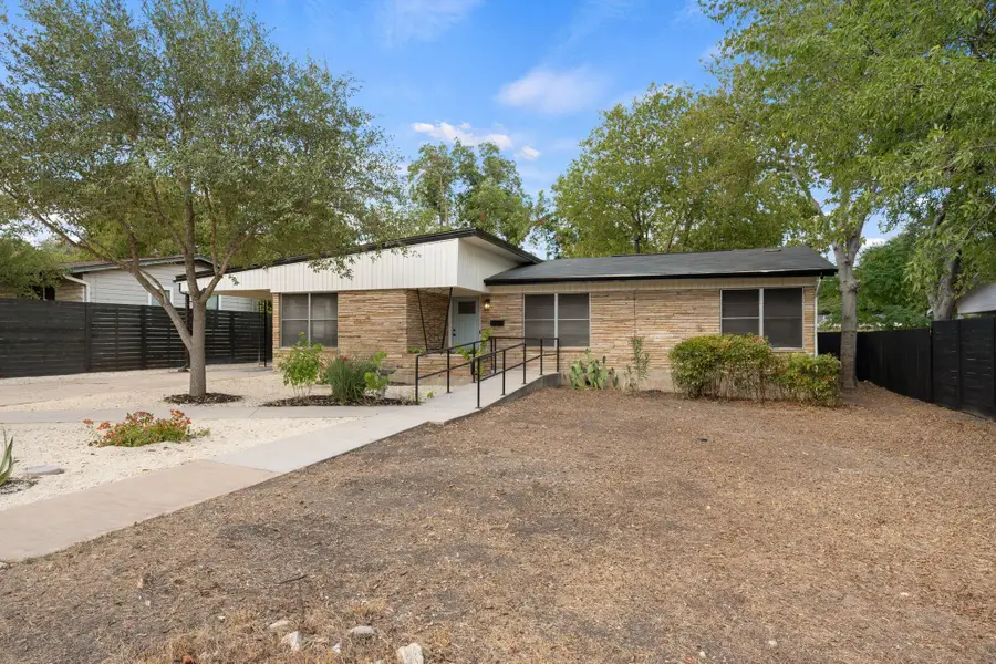 1418 Larkwood Dr, Austin, TX 78723 - #3