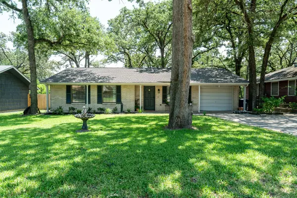 2003 Alcoa Ave, Rockdale, TX 76567