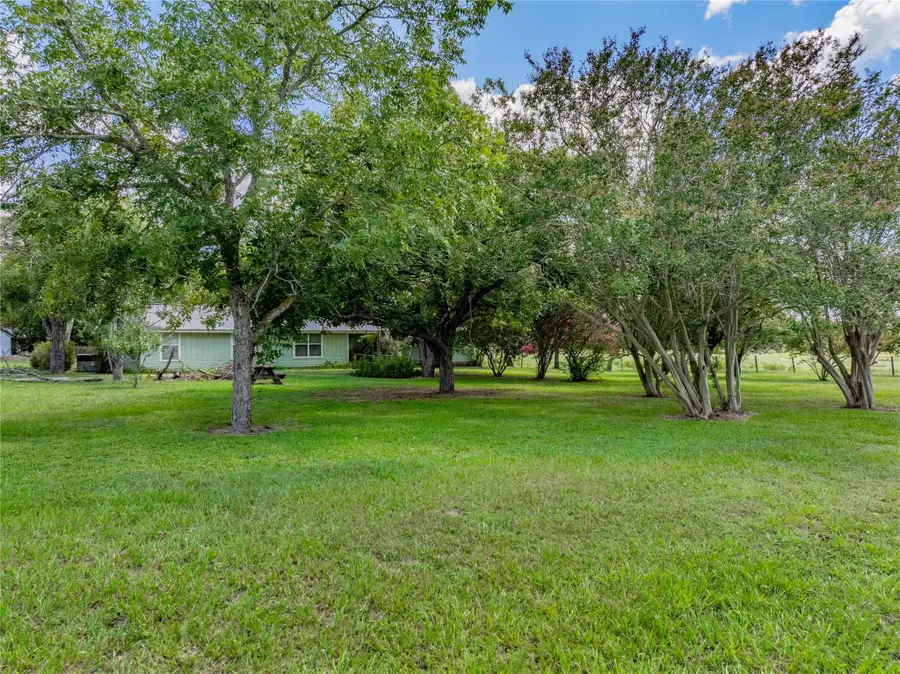 1466 County Road 253, Weimar, TX 78962 - #3