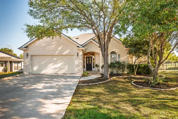 93 Brookhollow Dr, Wimberley, TX 78676