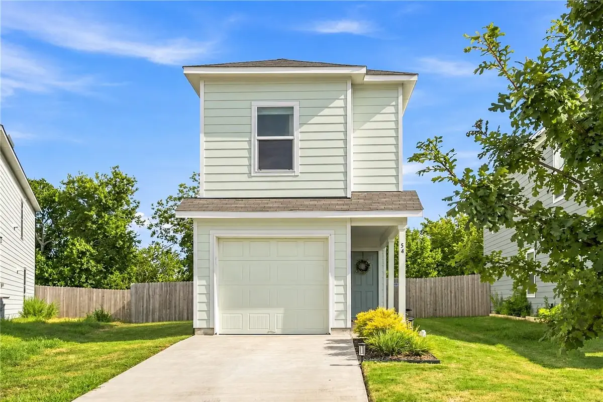 54 Trinity Cir, Lockhart, TX 78644 - #1
