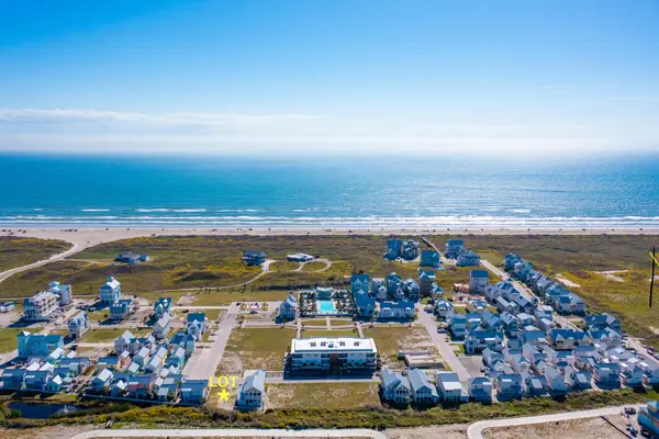 607 W Center Sq, Port Aransas, TX 78373