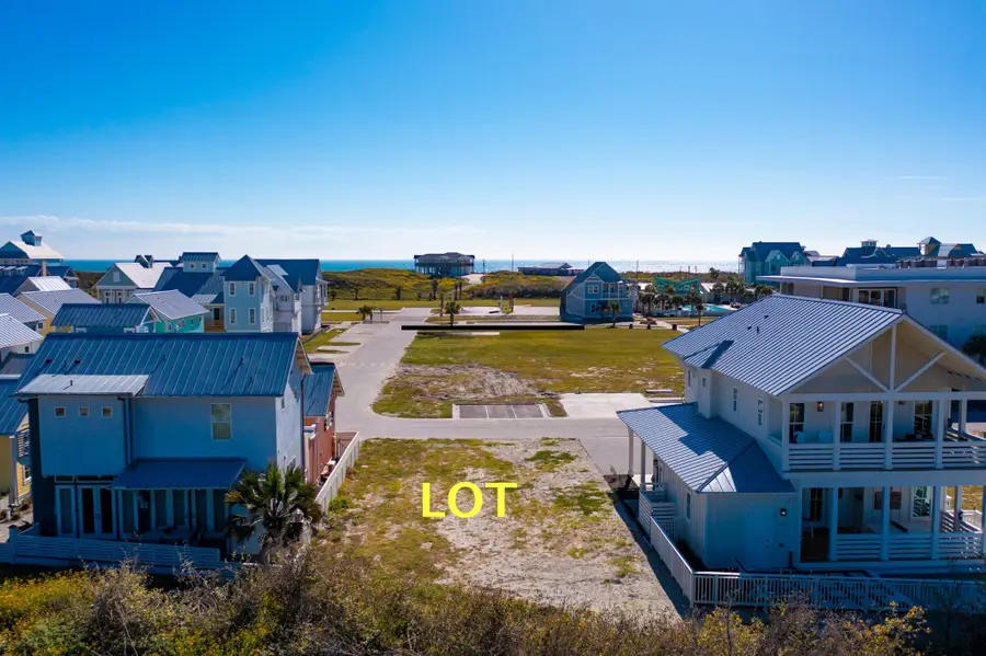 607 W Center Sq, Port Aransas, TX 78373 - #2