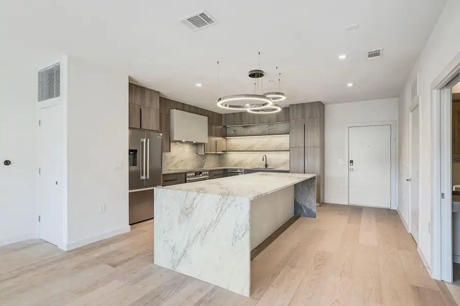 3600 S Lamar Blvd #202, Austin, TX 78704 - #2