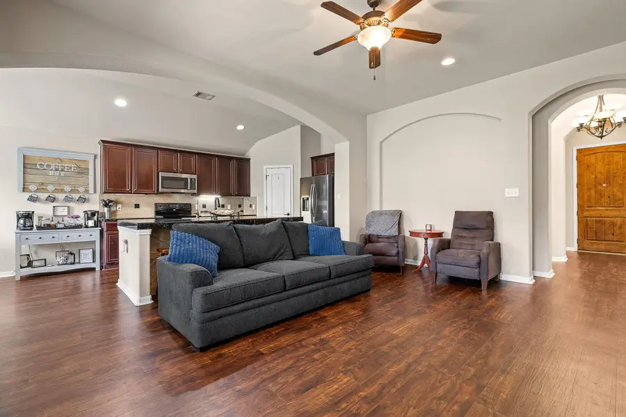 106 Legends Of Hutto Trl, Hutto, TX 78634 - #3