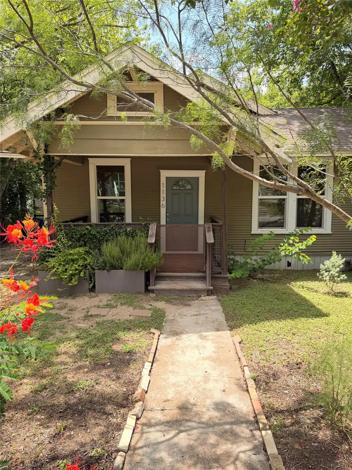 1136 Eleanor St, Austin, TX 78721 - #1