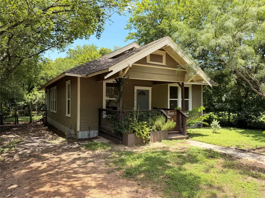 1136 Eleanor St, Austin, TX 78721 - #3