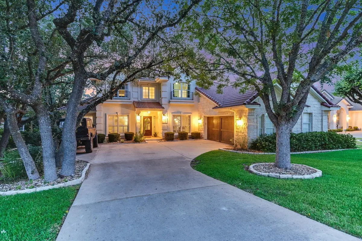 43 Lost Meadow Trl, The Hills, TX 78738 - #1