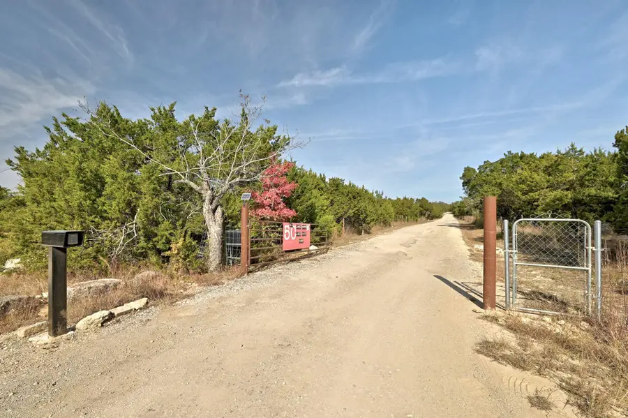 12424 Fitzhugh Rd, Austin, TX 78736 - Image #3