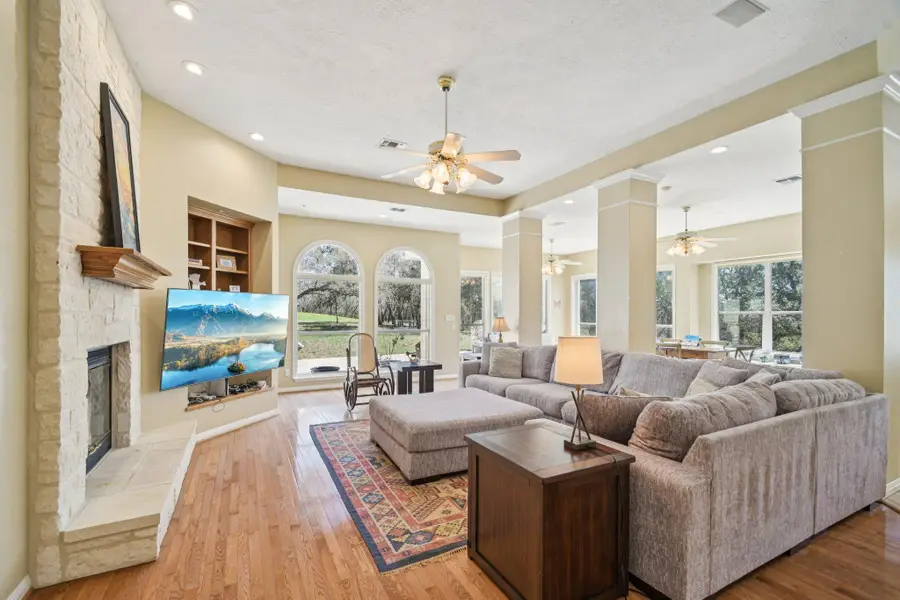 217 Augusta Dr, Wimberley, TX 78676 - #2