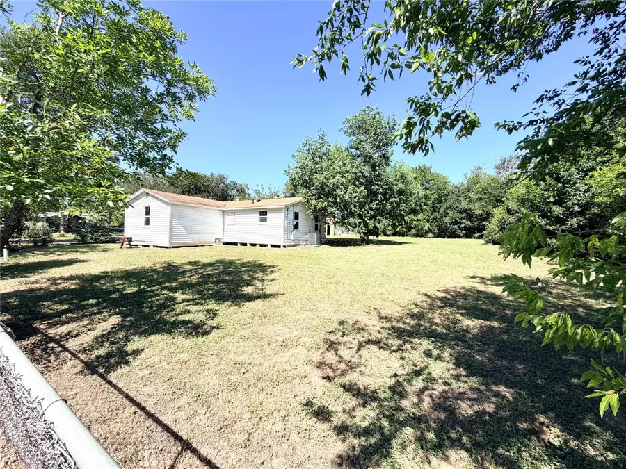 2200 W Gillis Ave, Cameron, TX 76520 - #3