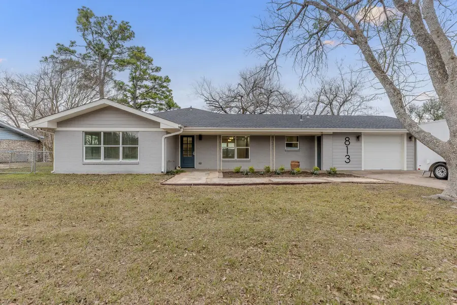 813 Central Ave, Elgin, TX 78621 - Image #2
