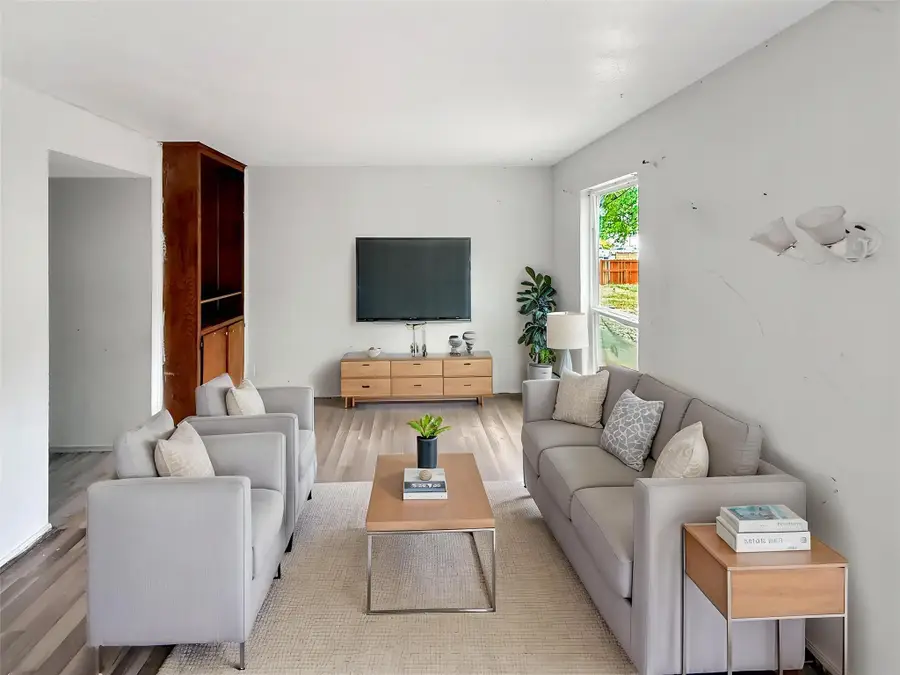 8611 Putnam Dr #103, Austin, TX 78757 - #2