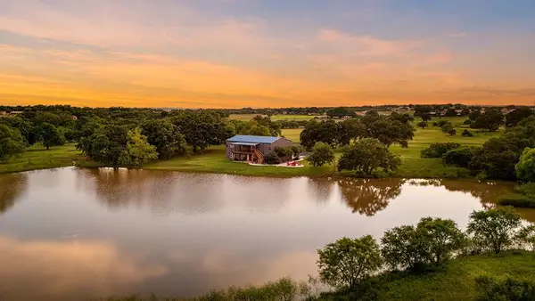 646 Victor Eckhardt Rd, Fredericksburg, TX 78624