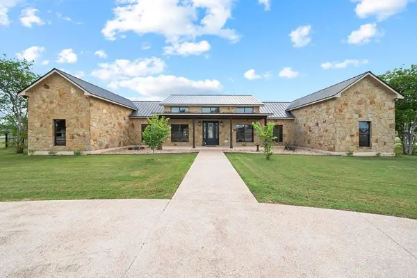 115 Lakeside Cv, Martindale, TX 78655