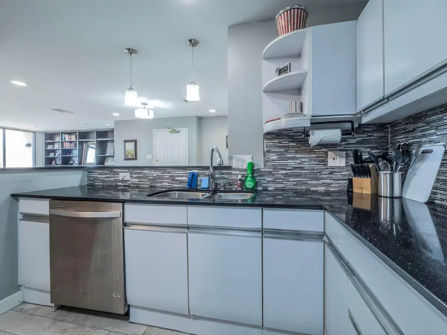 40 N Interstate 35 Highway #4A4, Austin, TX 78701 - #2