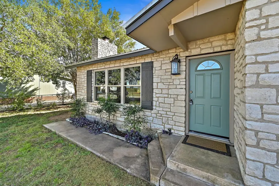 551 N Grange St, Bertram, TX 78605 - Image #3