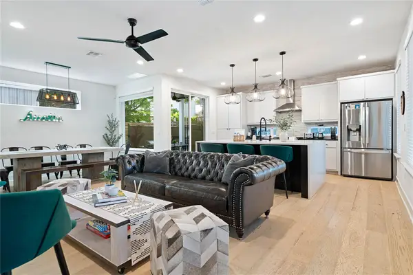 1306 Navasota St, Austin, TX 78702