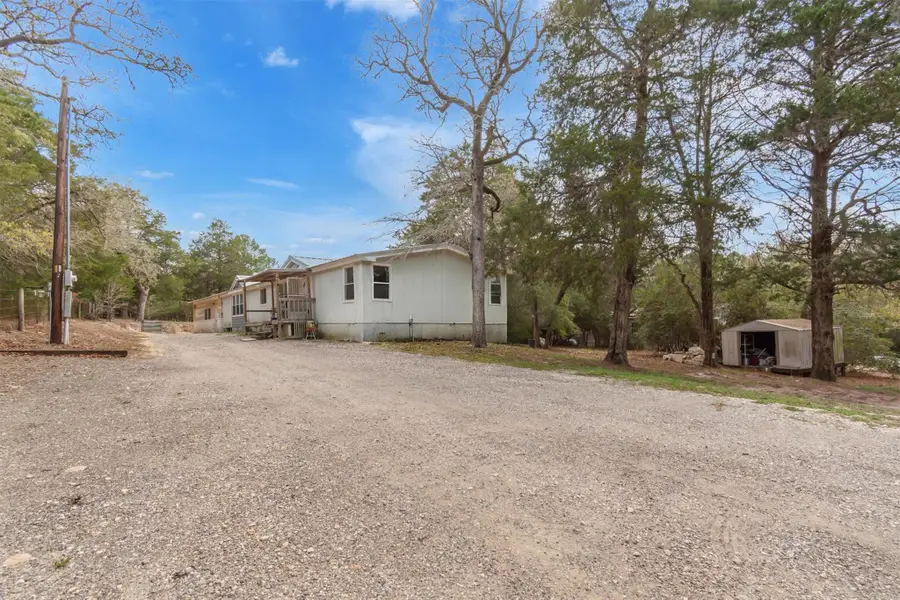 135 Huskey Trl, Paige, TX 78659 - #2