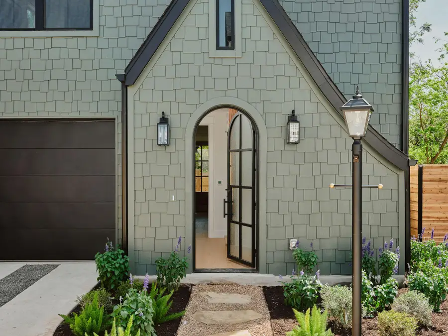 1037 Nile St #3, Austin, TX 78702 - #2