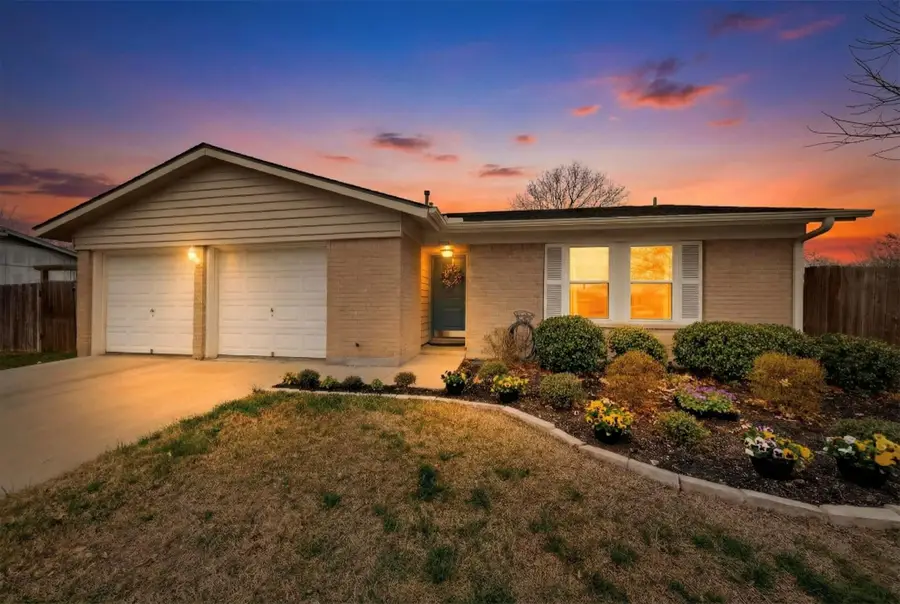 1306 Lawnmont Dr, Round Rock, TX 78664 - #2