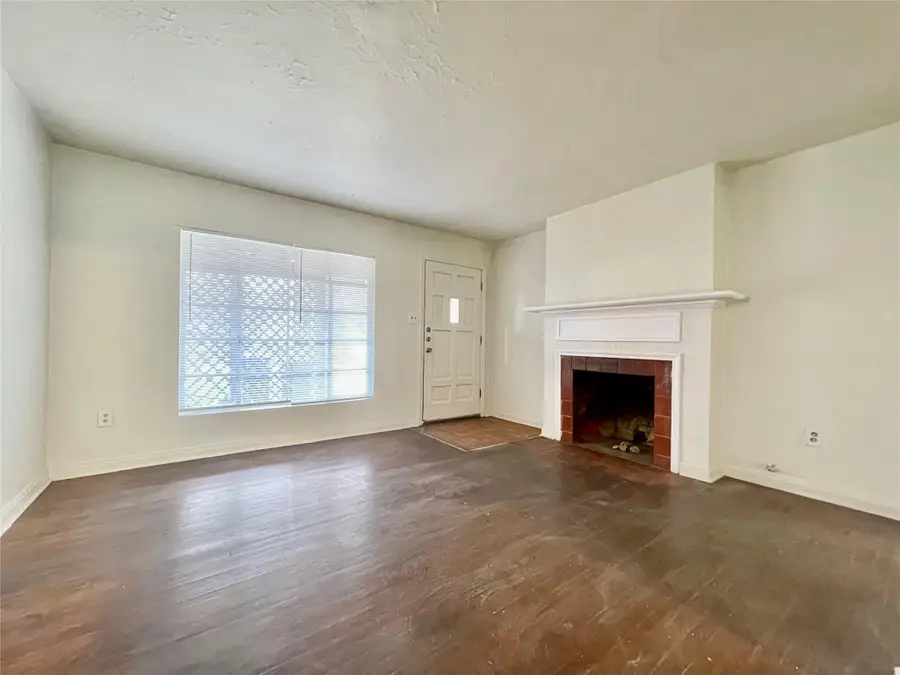 319 Riverside Dr, San Marcos, TX 78666 - Image #3