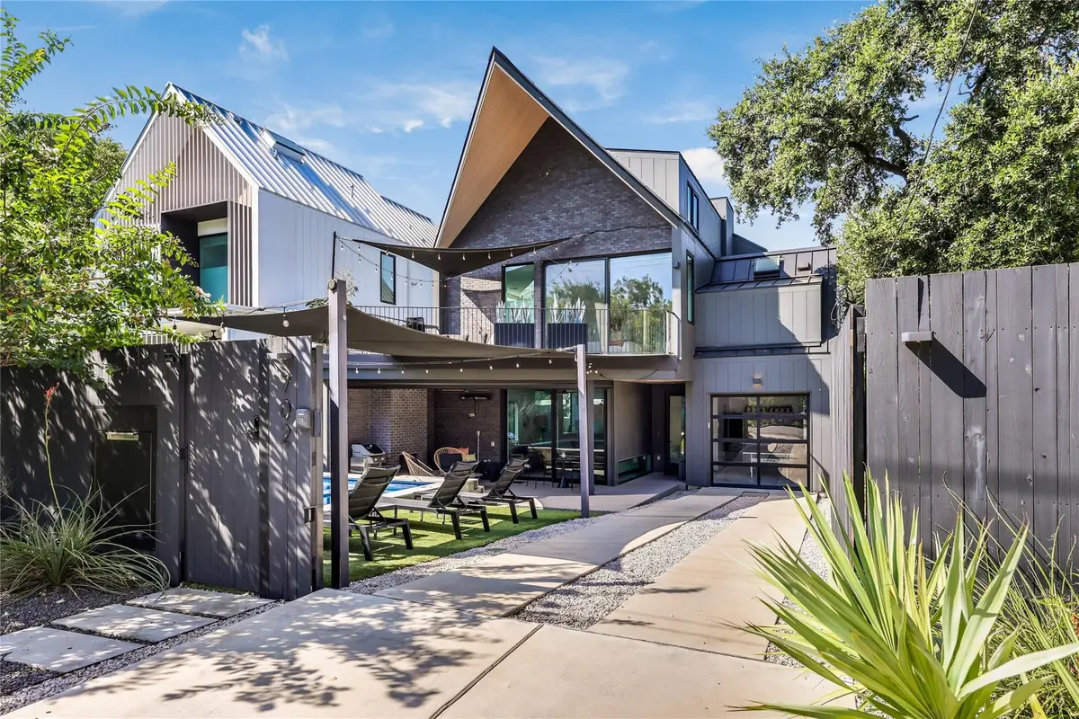 702 W Elizabeth St, Austin, TX 78704 - #1