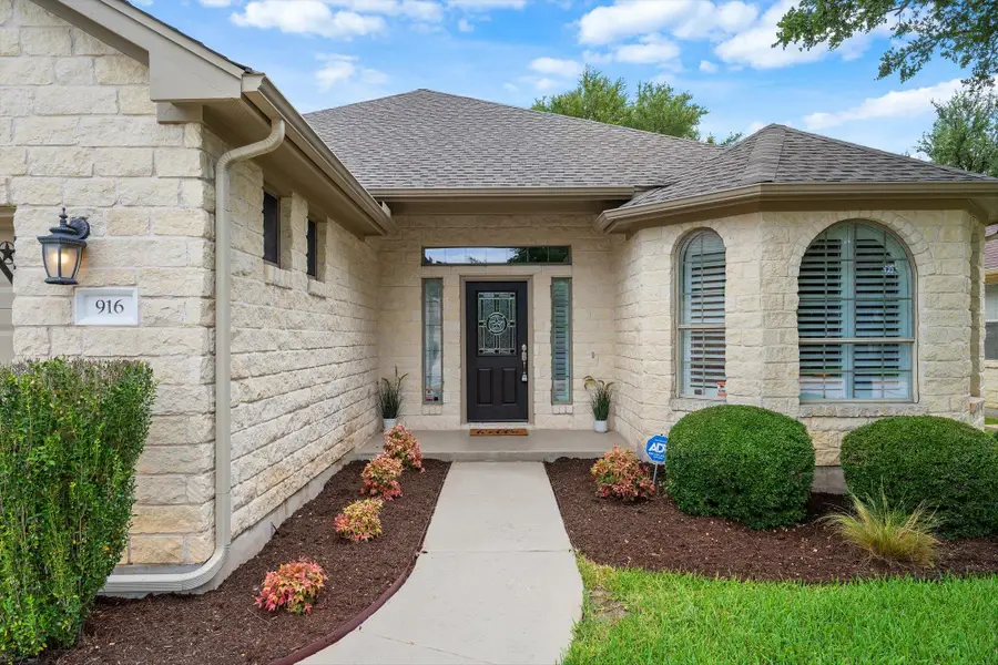 916 Heritage Oaks Bnd, Georgetown, TX 78633 - #3