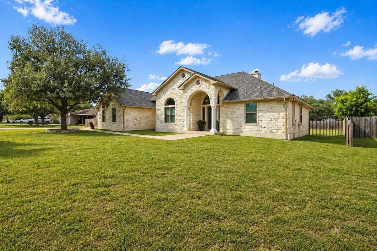 116 Puna Ln, Bastrop, TX 78602 - #1