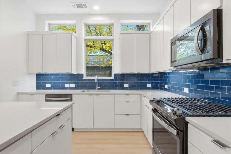 2811 Garwood St, Austin, TX 78702 - #2