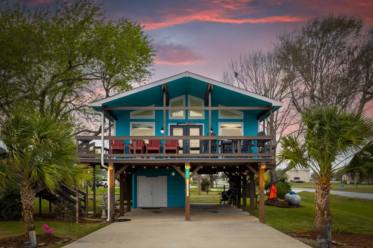 1941 Bayview Dr, Palacios, TX 77465 - #1