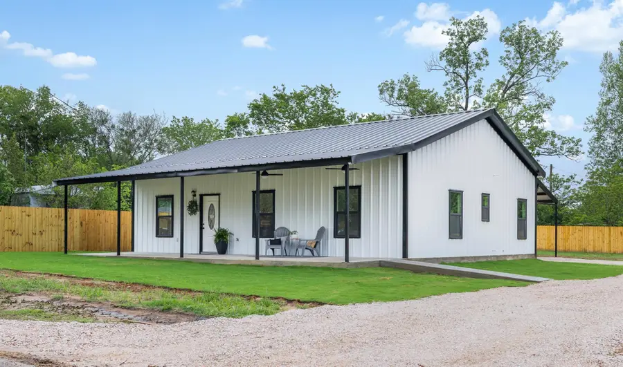 1110 Caldwell, Lexington, TX 78947 - #3