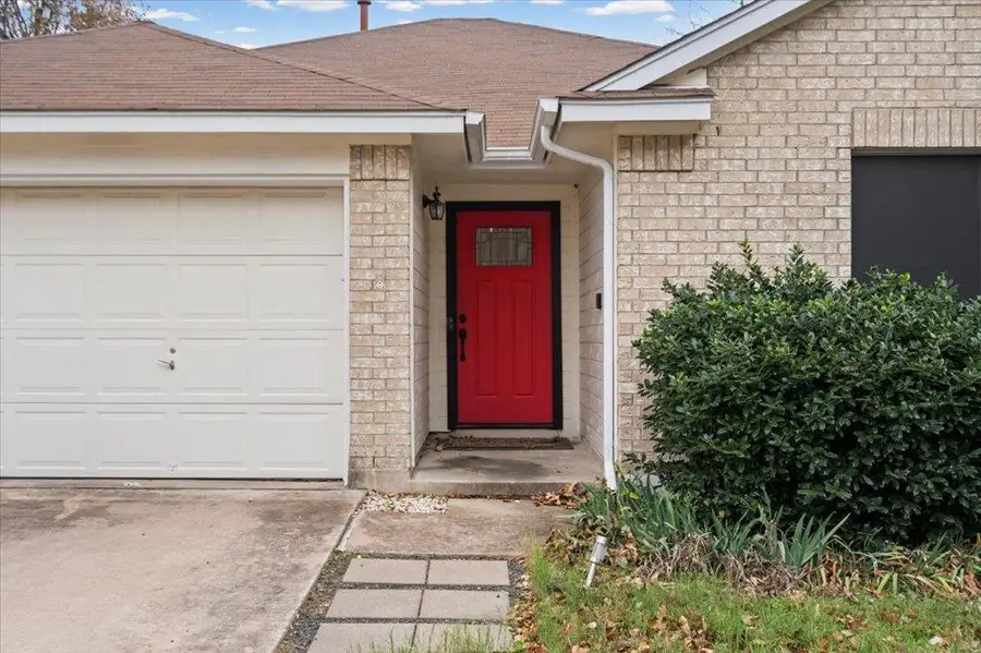 1009 Laurelleaf Dr, Pflugerville, TX 78660 - Image #2