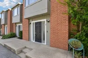 1221 W Hopkins St #2, San Marcos, TX 78666 - #2
