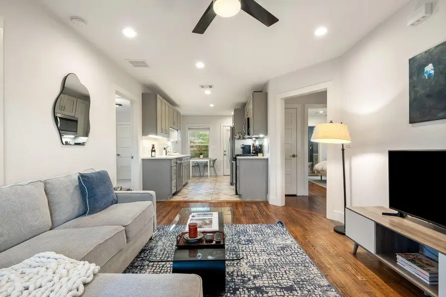 2702 Crest Ave #1, Austin, TX 78702 - #3