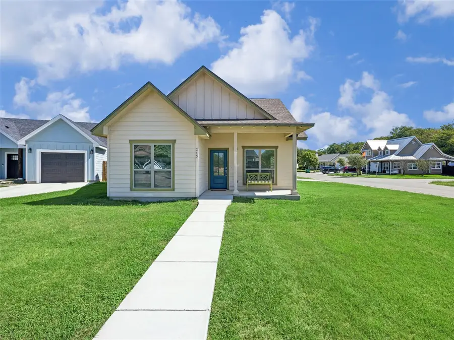 315 Sage Cir, Blanco, TX 78606 - #2