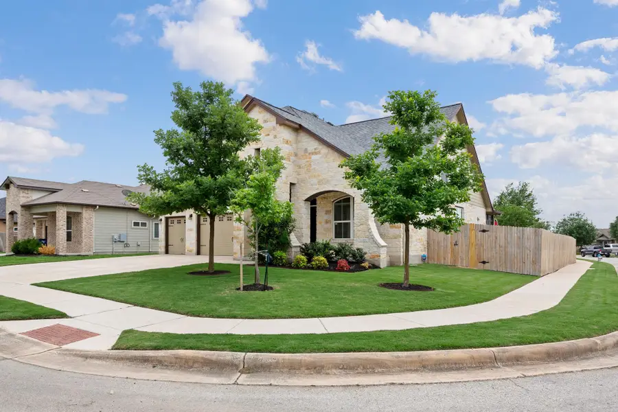 331 Limestone Crk, New Braunfels, TX 78130 - #2